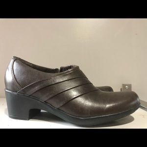 Clark’s Shoes woman’s US size 9.5.